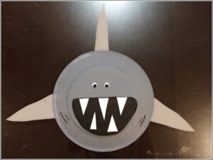 paper-plate-shark-craft-for-kids-4